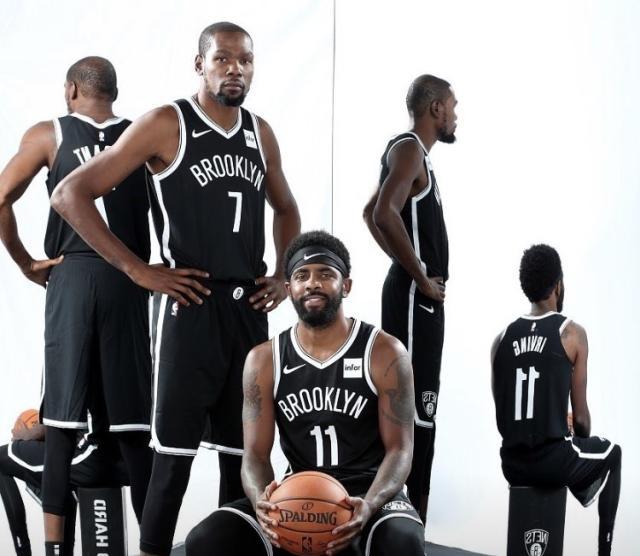 德信体育平台- 杜兰特回归训练，篮网冲刺季后赛名额  